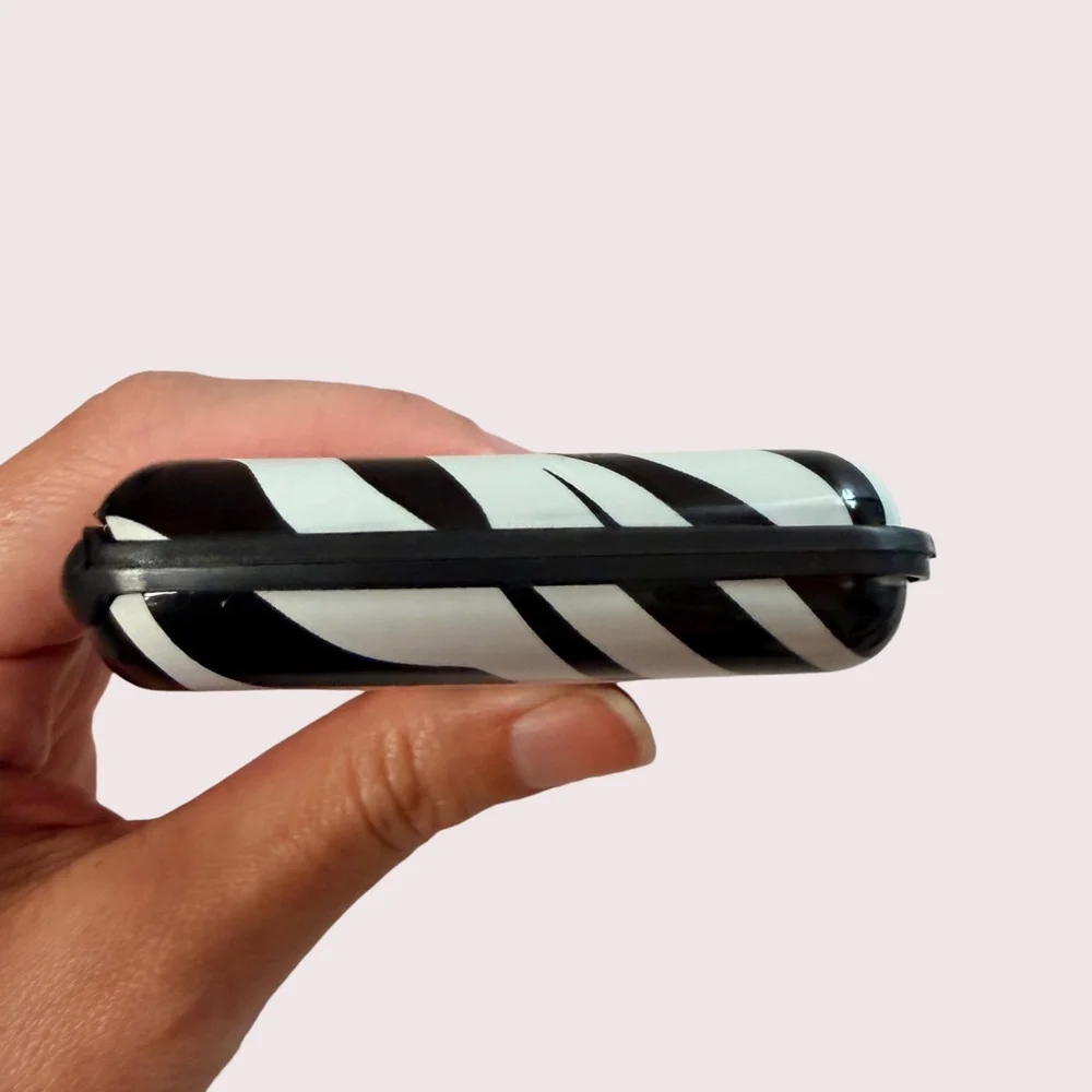 Zebra Print Hard Case Card Holder Wallet Accordion Organizer Card Caddy